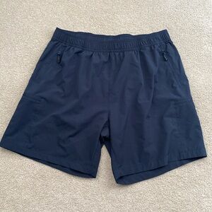 Willit women’s Athletic Shorts in size XL